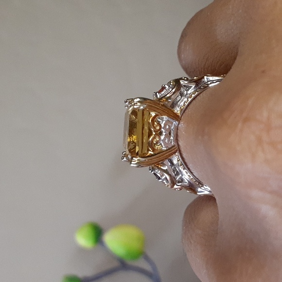 925 Genuine Princess Cut Citrine, Two Tone ring. PRICE IS FIRM. - Picture 9 of 15